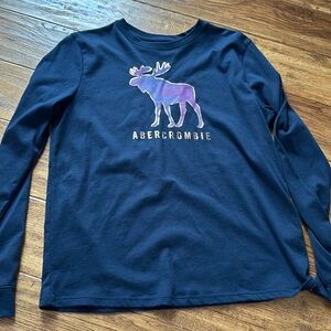 Girls Under Armour long sleeve shirt.